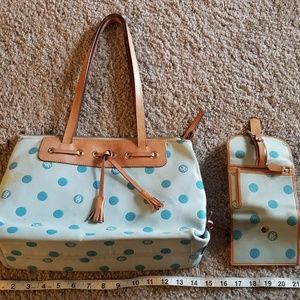 Blue Dooney & Bourke tote with matching wallet